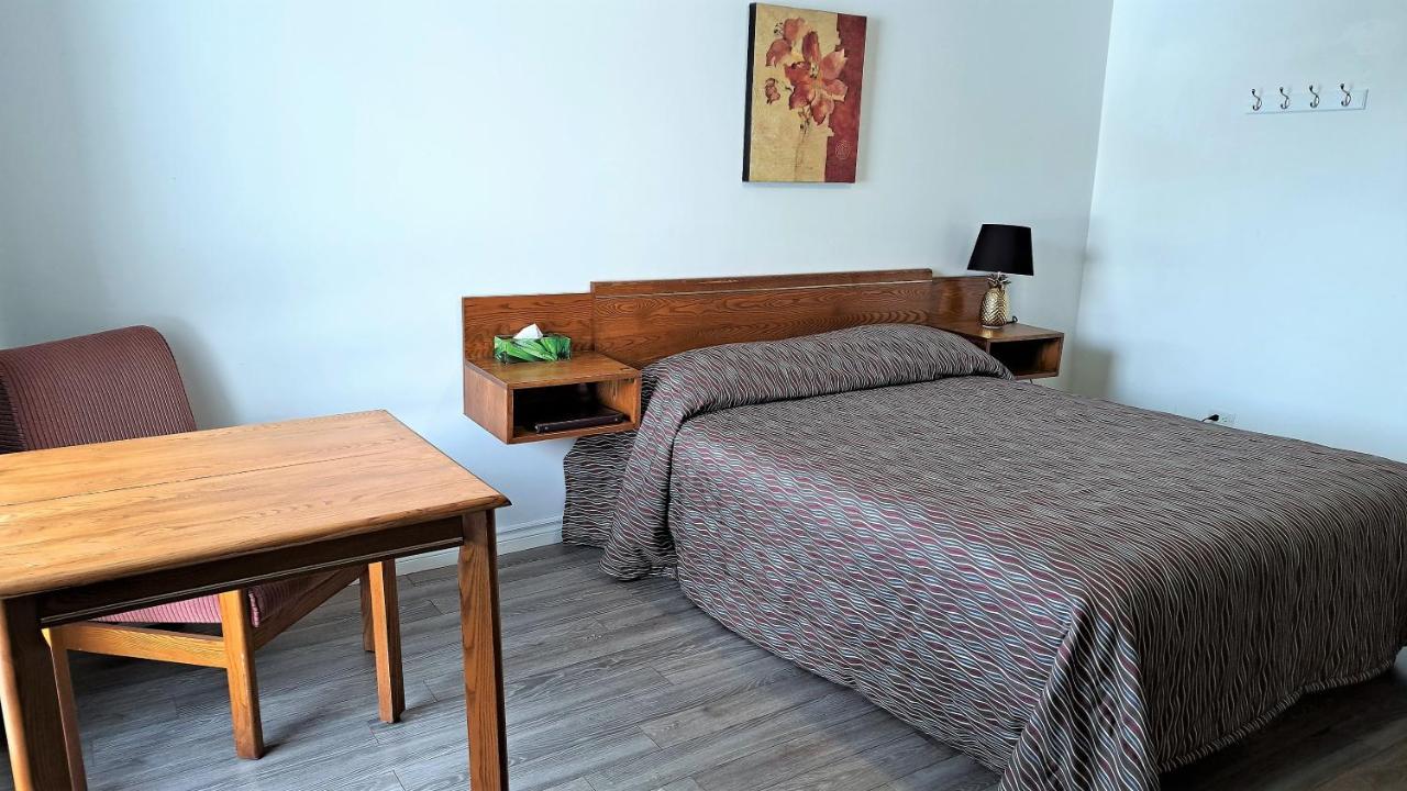 Motel Bonsoir Joliette Luaran gambar