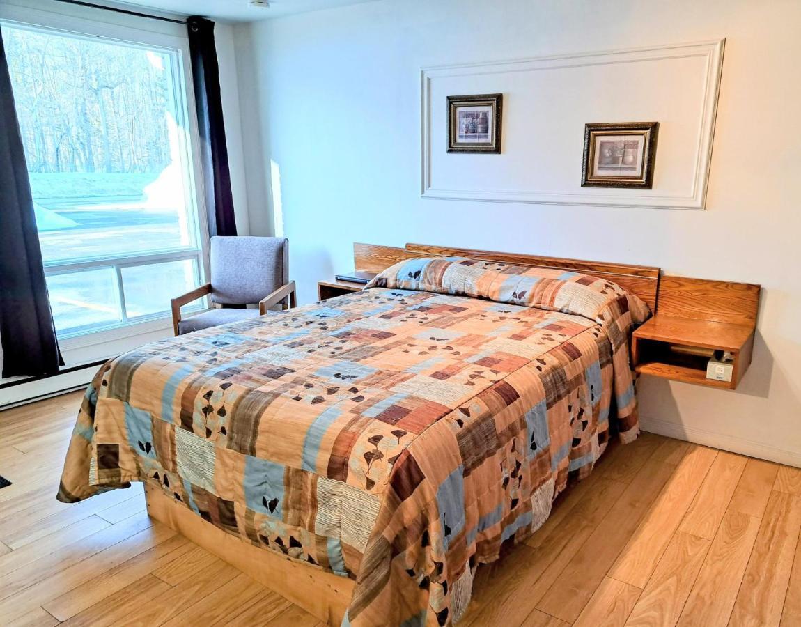 Motel Bonsoir Joliette Luaran gambar