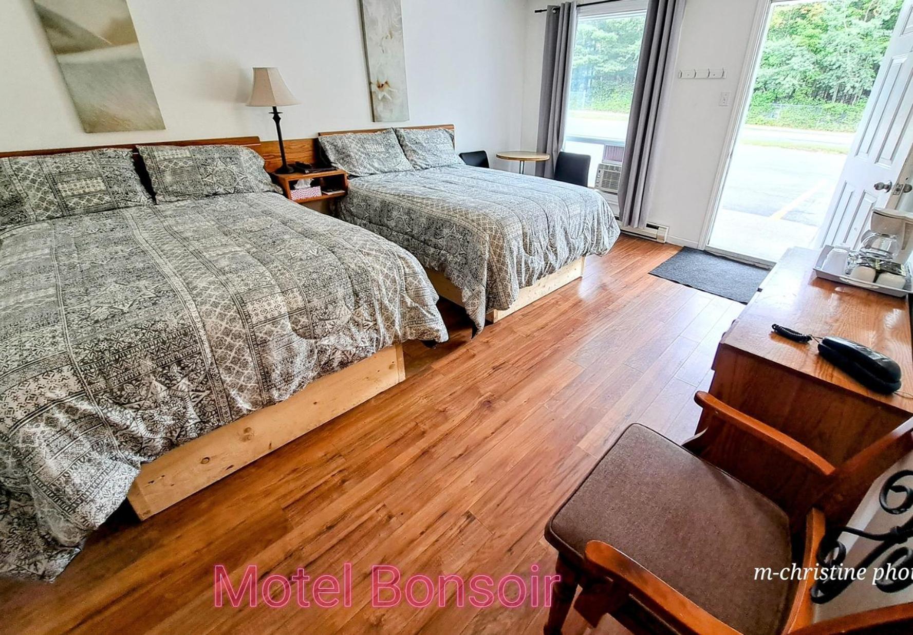 Motel Bonsoir Joliette Luaran gambar
