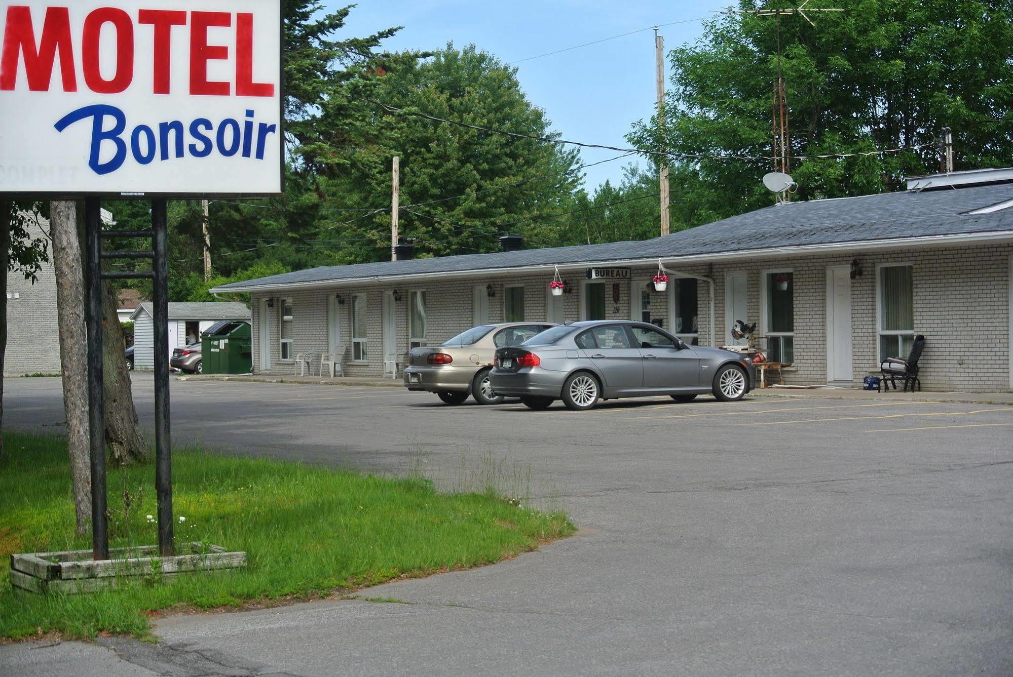 Motel Bonsoir Joliette Luaran gambar